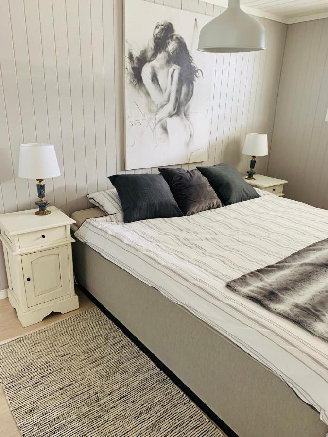 Renovated Sea Facing Cottage On The Eidanger Fjord พอร์ชกรุนน์ ภายนอก รูปภาพ